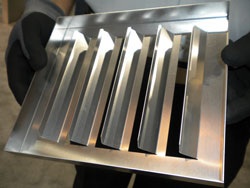 钣金加工企业如何通过引进自动化折弯成型设备降低生产成本，提高产品质量？-中山福州纬轩地产评估与咨询有限公司-福州纬轩地产评估与咨询有限公司